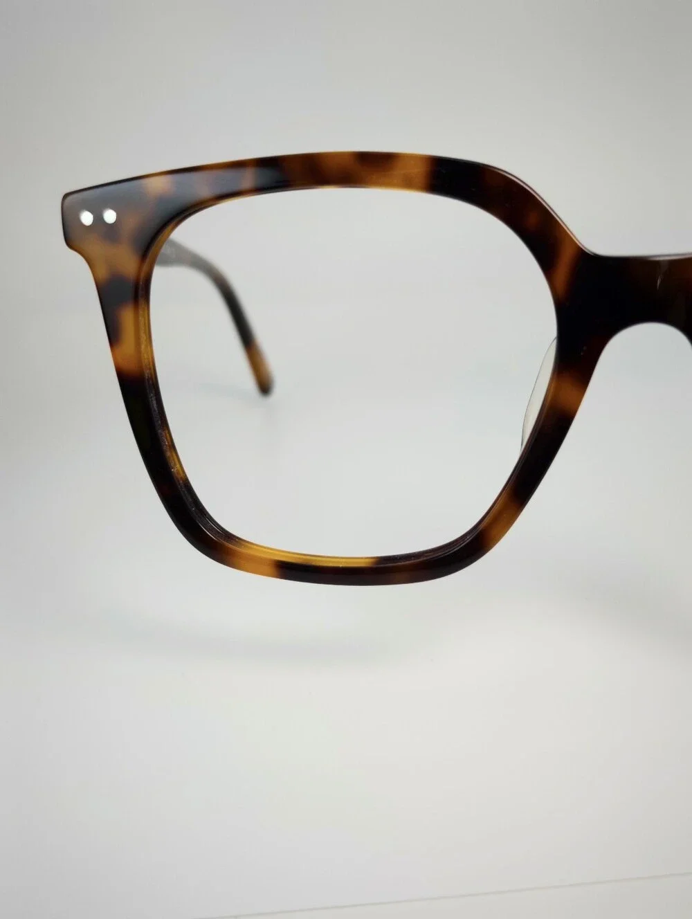 Parasol Traditional Tortoiseshell Square Frame Women's Eyewear.